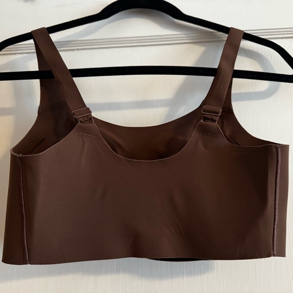 Evelyn and Bobbie Structured Scoop bra (M) - Picture 2 of 8